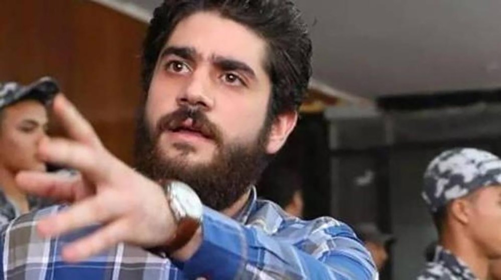بعد ساعات على توقيفه.. الإفراج عن نجل محمد مرسي