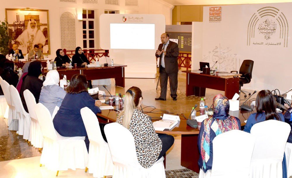 برنامج المشاركة السياسية للمرأة ينظم محاضرات مع المترشحات