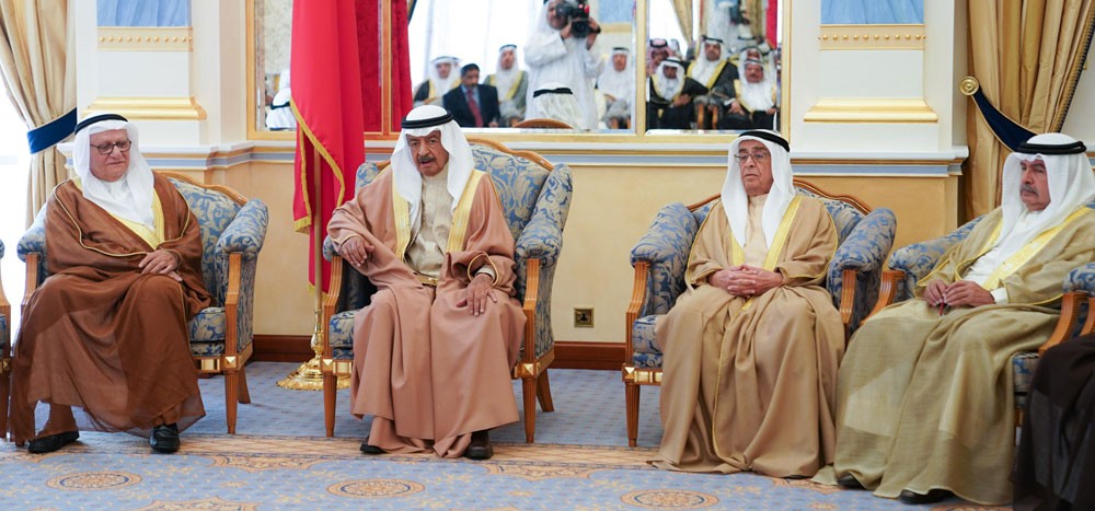 سمو رئيس الوزراء: واجب على كل عربي ومسلم مساندة السعودية فيما تتعرض له