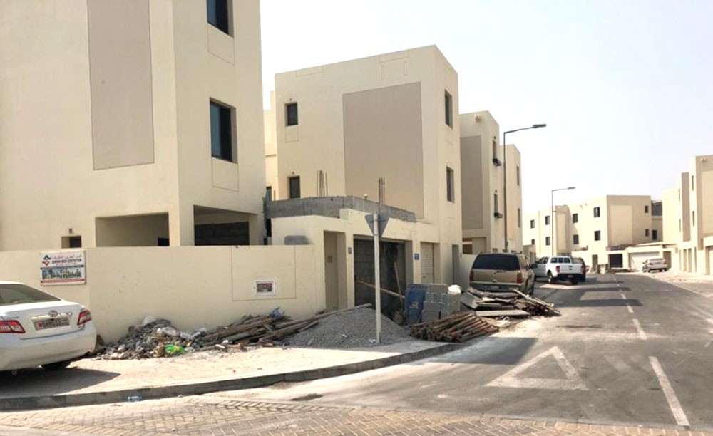 الاسكان ترصد مخالفات عديدة لتعديلات عشوائية وغير مرخصة بوحدات مشروع اللوزي الإسكاني
