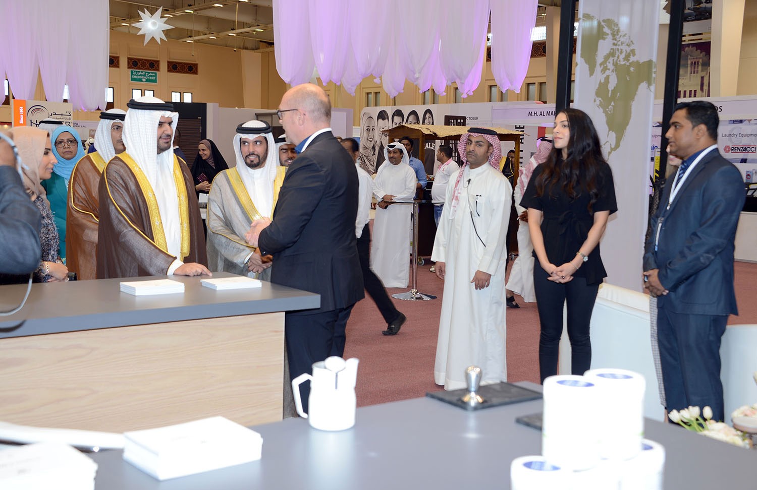 سمو الشيخ عيسى بن علي يفتتح معرض اكسبو البحرين للضيافة والمطاعم 