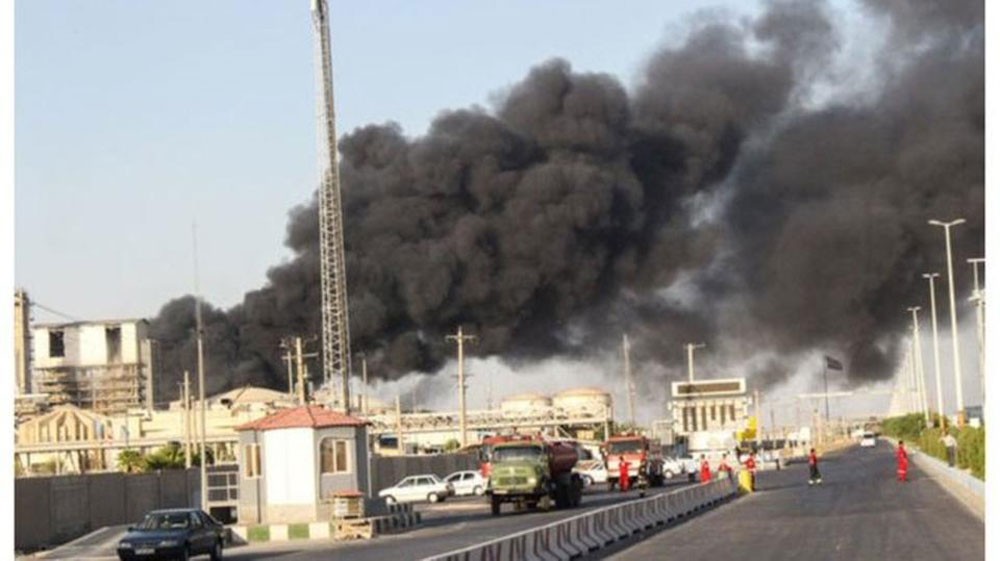انفجار مصنع بطاريات في طهران.. 21 مصاباً بحالة حرجة