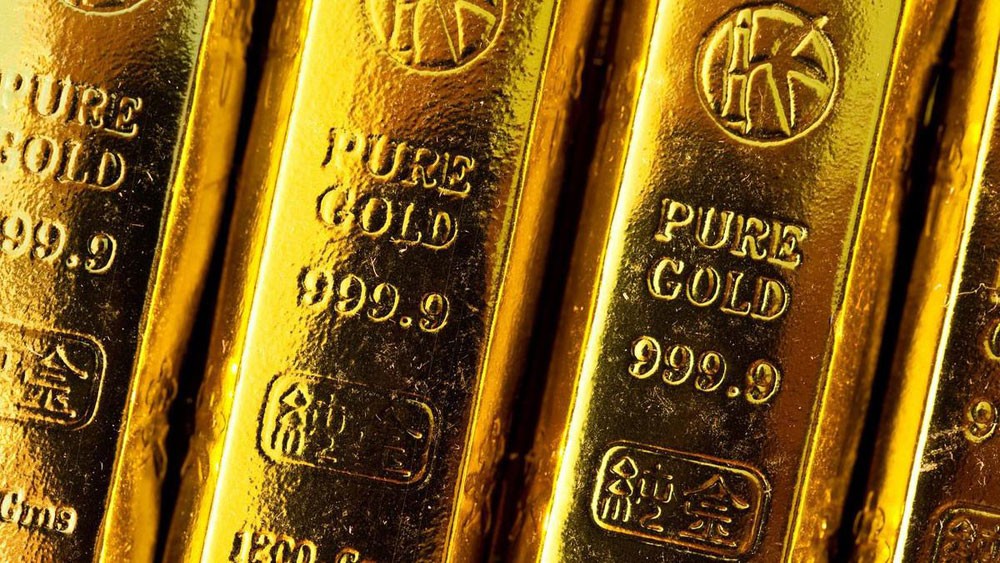 الذهب مستقر بفعل ضعف الدولار رغم تحسن الإقبال على المخاطرة