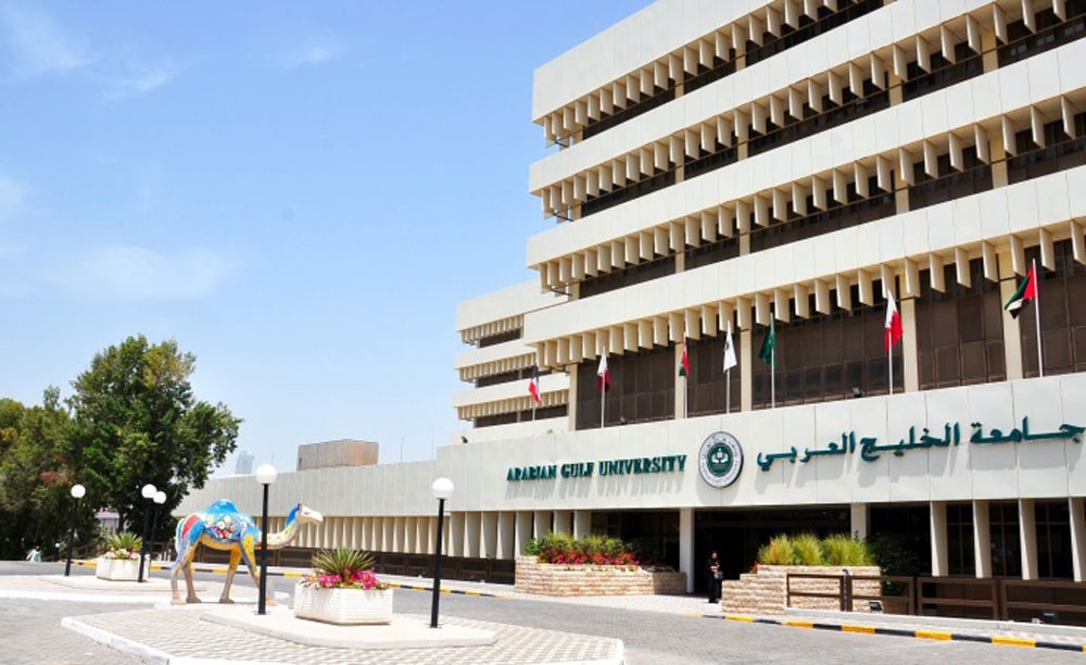 وزير التربية يفتتح البرنامج التدريبي للمرشدين في المجال المدرسي