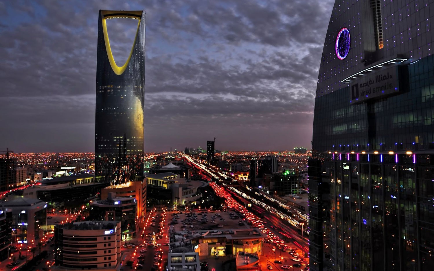 أمن المنطقة واستقرارها يعتمدان على السعودية