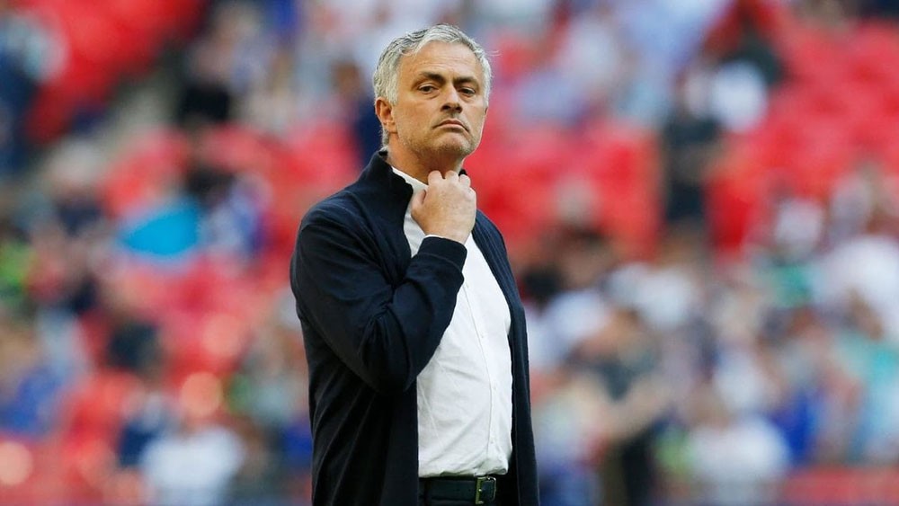 مورينيو يرد على ريال مدريد.. ويقول : مستقبلي مع يونايتد