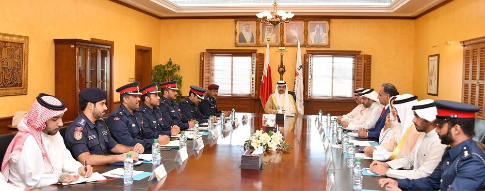 محافظ الجنوبية يبحث السبل الكفيلة بمساعدة المتضررين من الأمطار