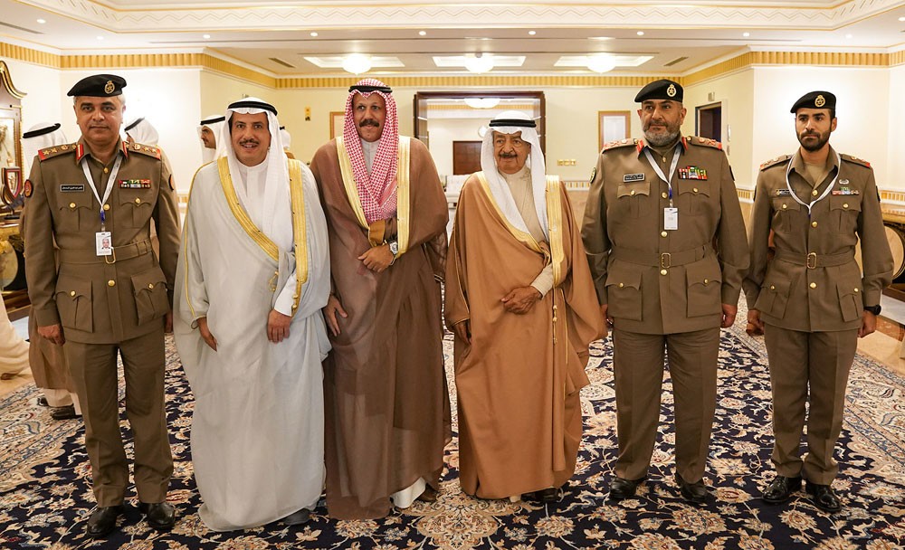 سمو رئيس الوزراء يشيد بما تشهده العلاقات البحرينية الكويتية من تقدم مستمر في مختلف المجالات