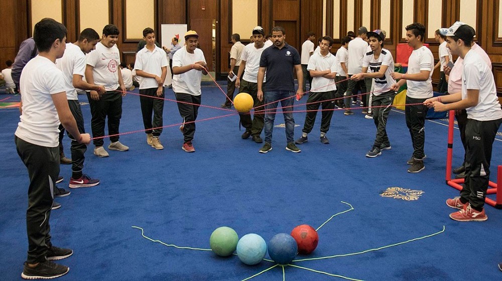 700 طالب وطالبة يشاركون في يوم التهيئة لبرنامج (أصيل في المدرسة)