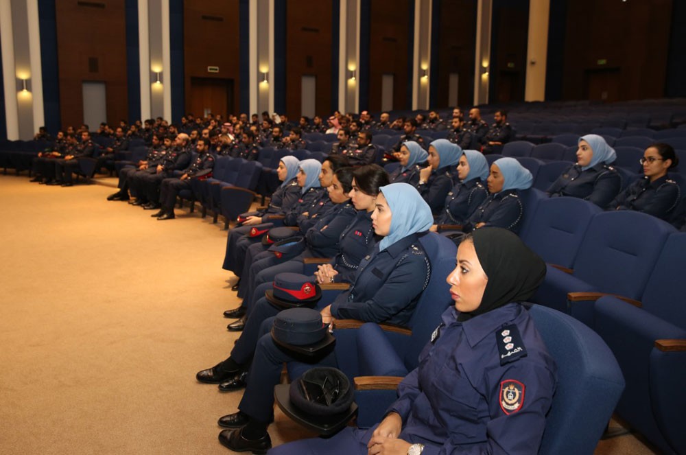 مركز البحوث الأمنية بـ"أكاديمية الشرطة " يقيم محاضرة عن إعداد تقارير الجاهزية الأمنية