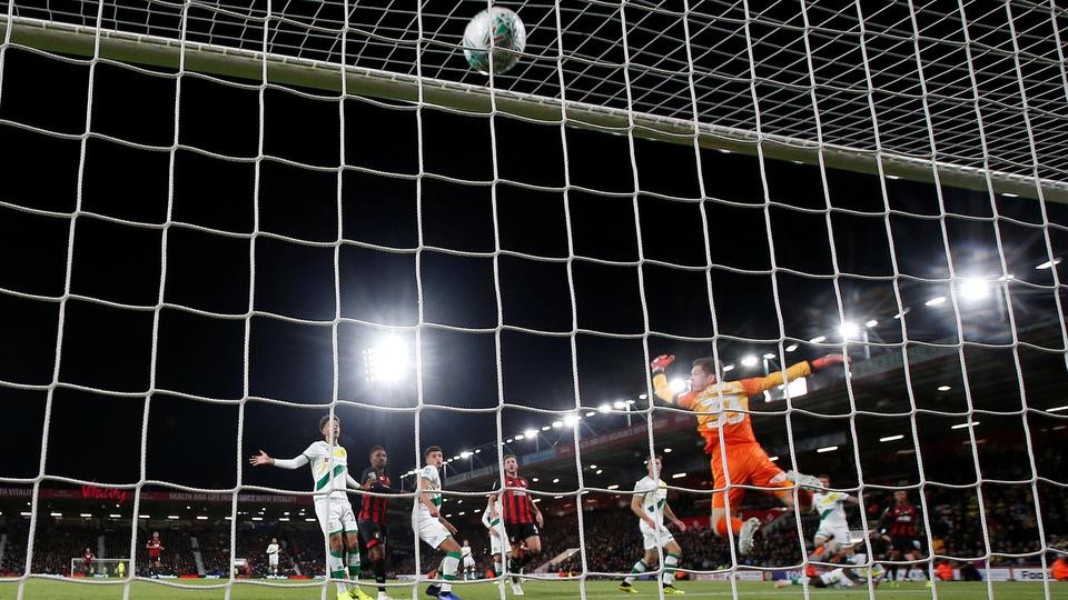 بورنموث يصل إلى دور الثمانية في كأس الرابطة الإنجليزية