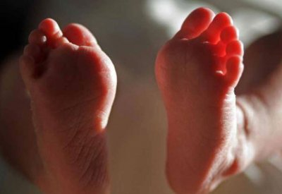 دراسة تحذّر من تأخير الإنجاب.. وتكشف آثاره على الطفل