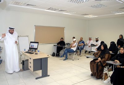 محاضرة حول "المواصفات واللوائح الفنية" لمتدربي "الأجهزة الدقيقة" بمعهد البحرين للتدريب
