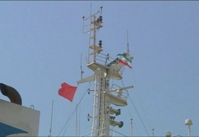 عين الولايات المتحدة على سفن إيران.. "لا مجال للالتفاف"