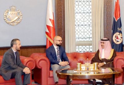 وزير الداخلية يؤكد أهمية التعاون وتبادل الخبرات في مجال العمل الأمني