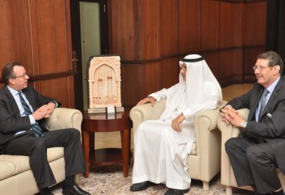 السفير الأمريكي يبحث افاق التعاون خلال زيارته لجامعة الخليج العربي