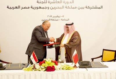 اللجنة المشتركة بين البحرين ومصر العربية توقع عددا من الاتفاقيات ومذكرات التفاهم 