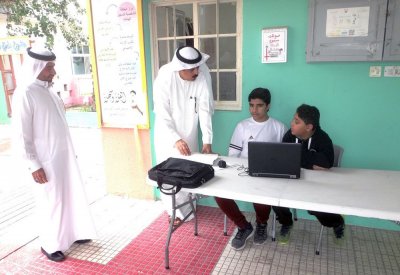 وزير التربية يطلع على أنشطة تعزيز المواطنة في إعدادية أوال للبنين