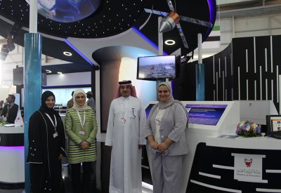 "التربية" تستعرض بحوثا علمية في مجال علوم الفضاء في معرض البحرين الدولي للطيران
