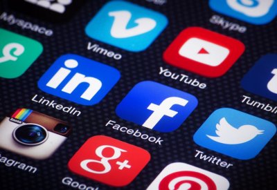 قضاء وقت أقل على وسائل التواصل الإجتماعي يمكن أن يقلل من الشعور بالوحدة