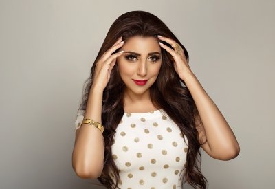 دينا سعد أول فنانة مصرية تتقن الغناء باللهجة الاماراتية    
