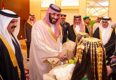 جلالة الملك المفدى يعقد جلسة مباحثات مع ولي العهد السعودي