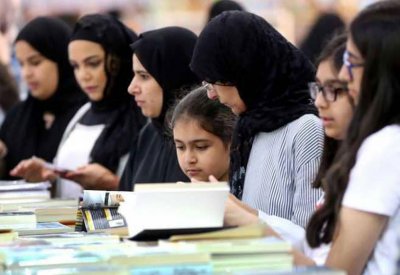 معرض الكويت للكتاب يجذب 300 ألف زائر