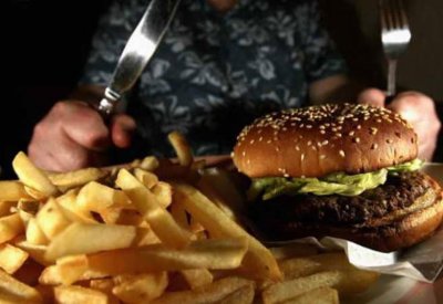 4 نصائح "ذهبية" تجنبك الوجبات الكبيرة وزيادة الوزن