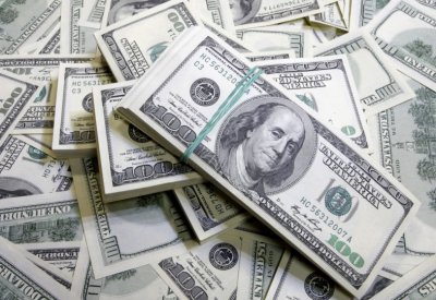 الدولار يواصل ارتفاعه مقابل العملات العالمية الرئيسية