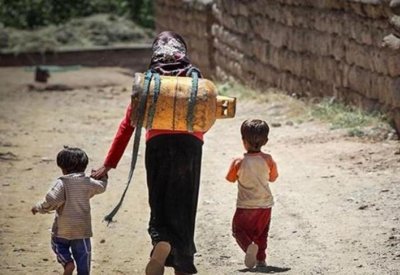 إيران المصدرة للغاز والنفط.. 40% من شعبها تحت خط الفقر