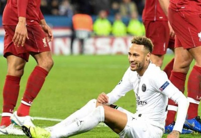 "تمثيل نيمار" يغضب لاعبي ليفربول