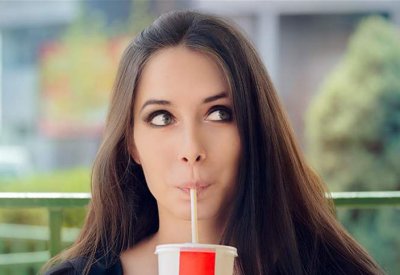 هل تُسبّب المشروبات الغازية ظهور الكرش؟