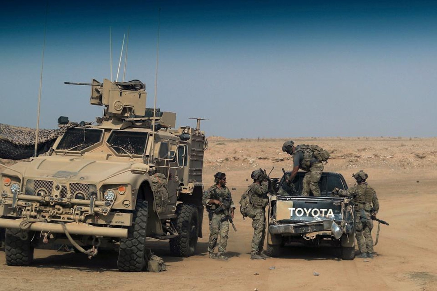 مقتل 12 من "سوريا الديمقراطية" بهجوم لداعش