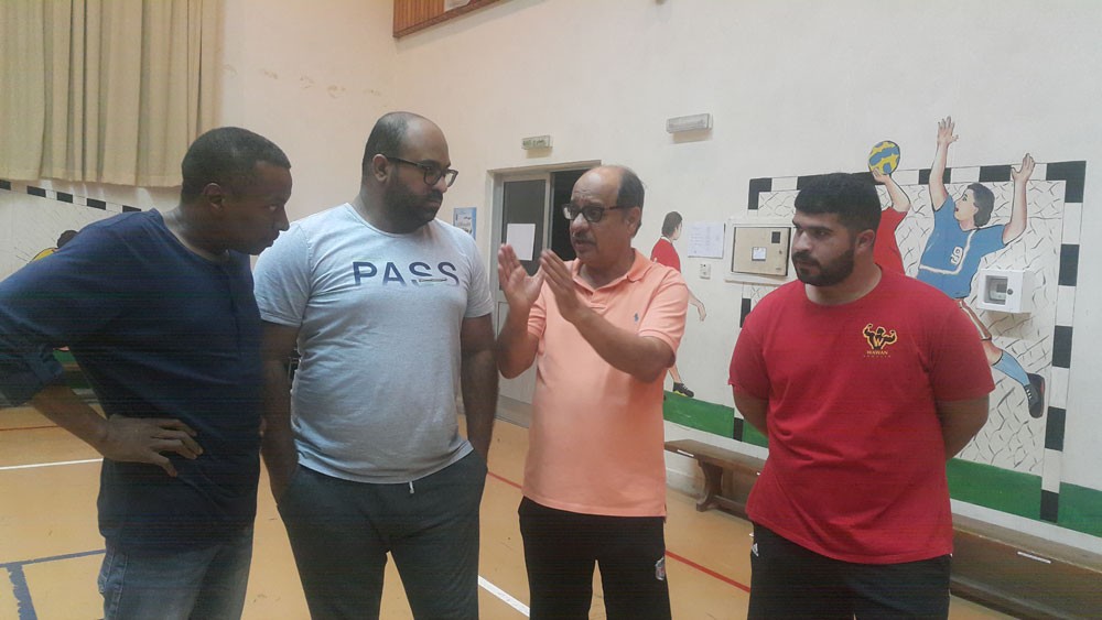 عبدالله ملك  يخرج " بكشة" جلجامش" بنجوم بحرينية