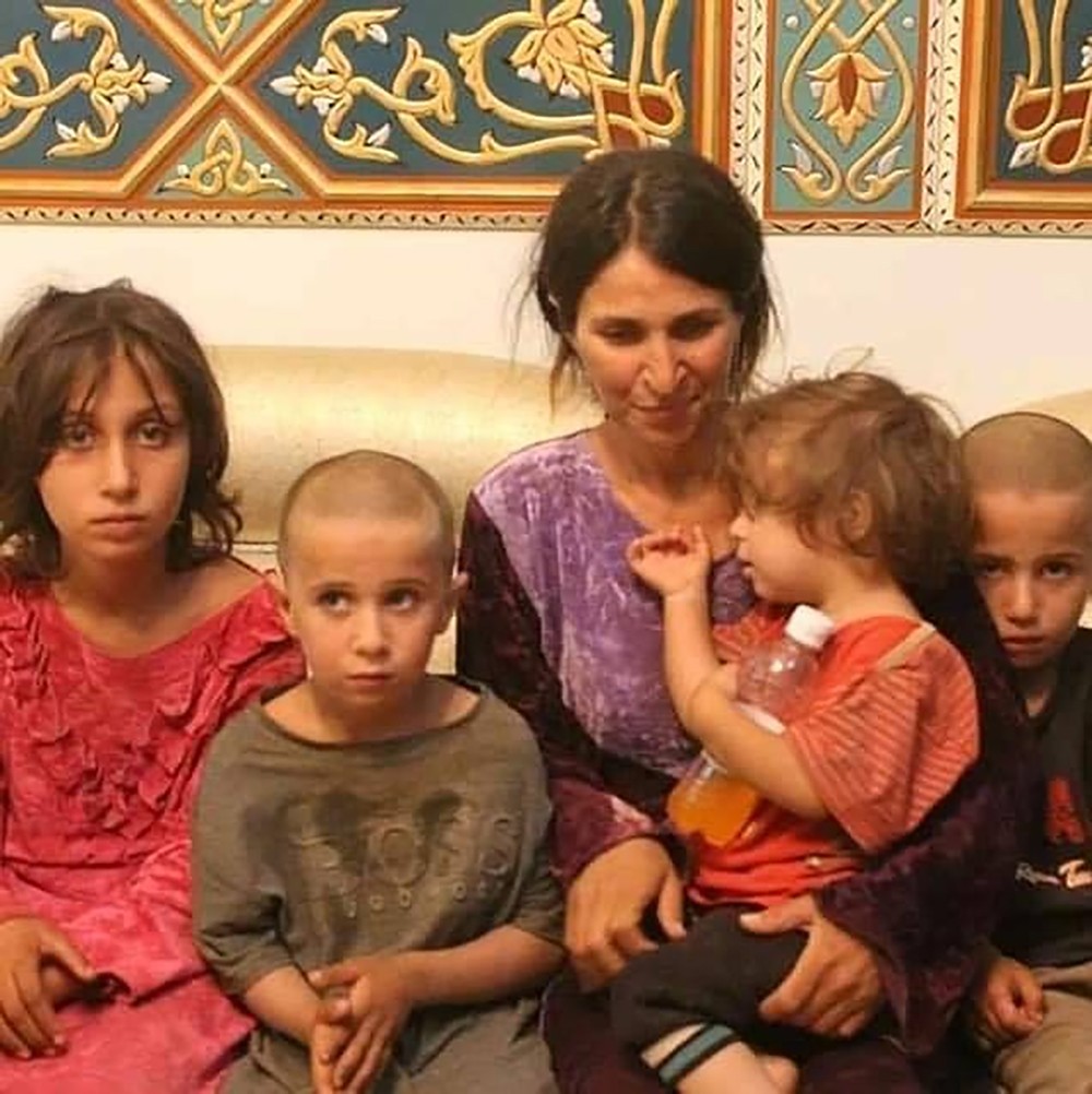 إعلام النظام السوري: تحرير 19 امرأة وطفلا من داعش