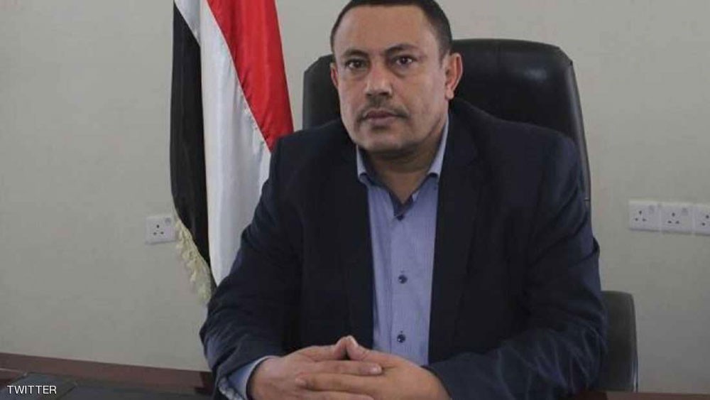  ضربة قوية للحوثيين.. انشقاق وزير الإعلام في حكومة الانقلاب