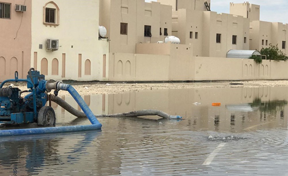 وزارة الإسكان : تضرر محدود بعدد من المشاريع وسحب مياه الأمطار في وقت قياسي