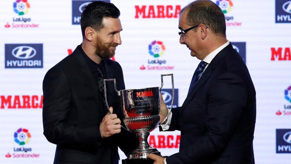 تيباس : يجب إنشاء جائزة لميسي لأنه الأفضل في التاريخ