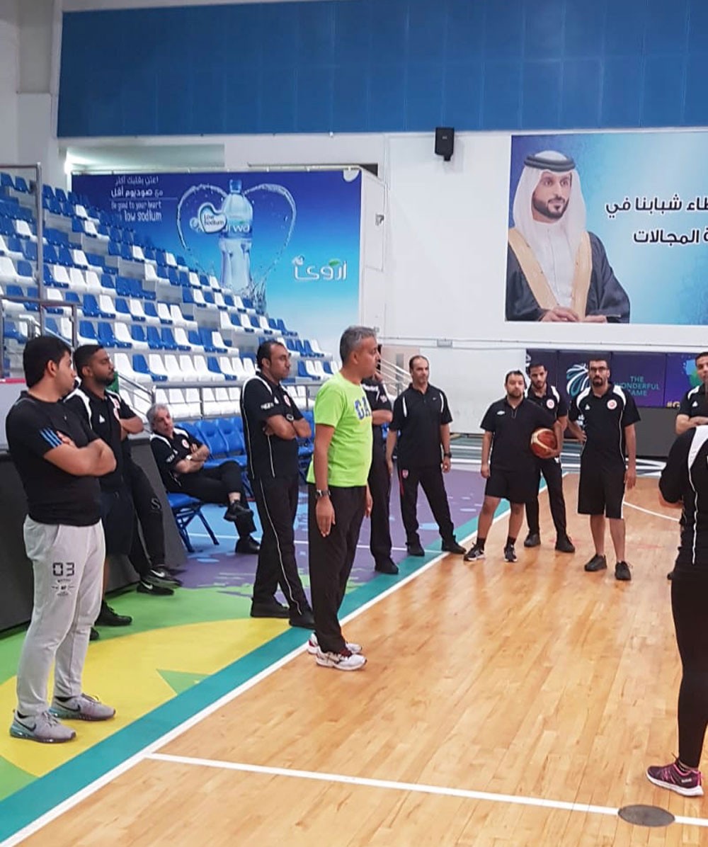 محاضرات نظرية وعملية لحكام كرة السلة في فترة التوقف