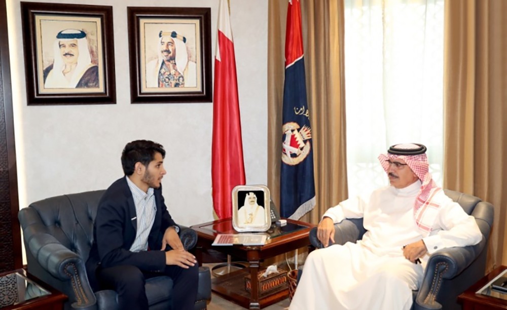 وزير الداخلية يوجه إلى تدشين خط للطوارئ خاص بفئة الصم والبكم بغرفة العمليات الرئيسية