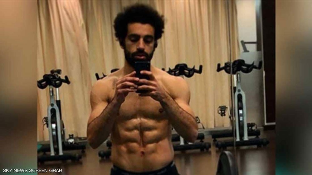 محمد صلاح ينضم إلى نادي "استعراض العضلات"