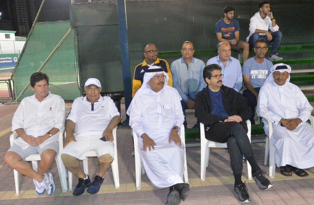 ضيف يواجه سلمان بنهائي " جيبك " للتنس بنادي البحرين للتنس