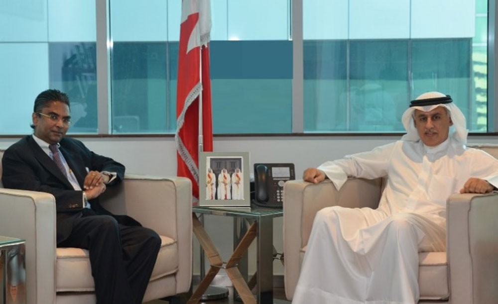 وزير الصناعة يستعرض مع سفير سيريلانكا سبل التعاون المشترك