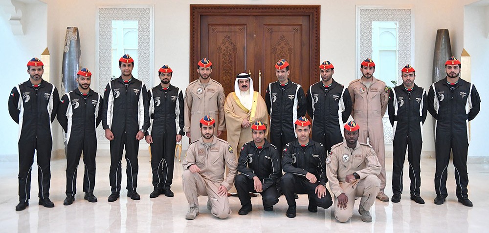 جلالة الملك يشيد بمشاركة فريق فرسان الإمارات في معرض البحرين الدولي للطيران