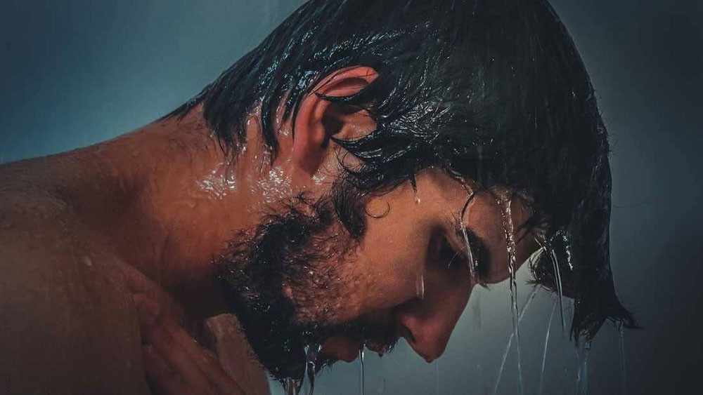  أخطاء خلال الاستحمام تدمر شعرك وبشرتك.. تجنبها