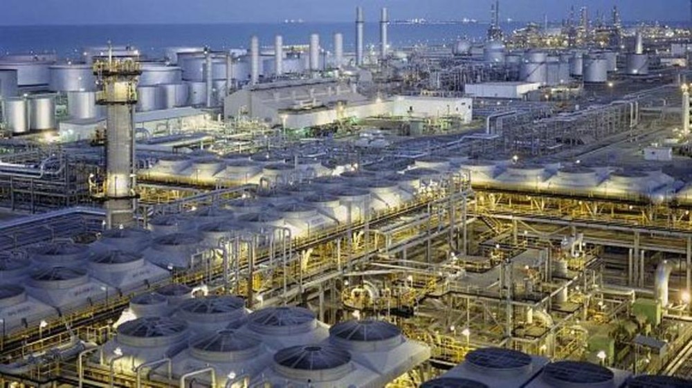 بلومبيرغ: إنتاج السعودية النفطي تخطى 11 مليون برميل