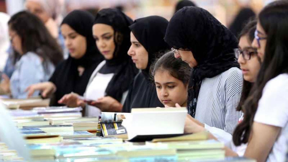 معرض الكويت للكتاب يجذب 300 ألف زائر