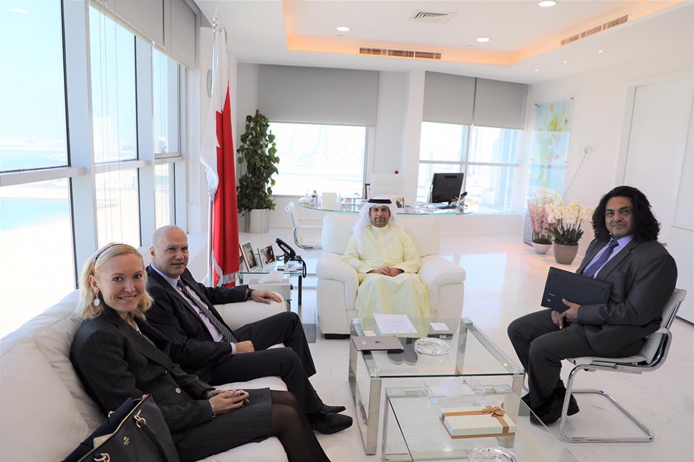 الرئيس التنفيذي للمجلس الأعلى للبيئة يبحث مع المدير الإقليمي للبنك الدولي عددا من المشاريع الهامة