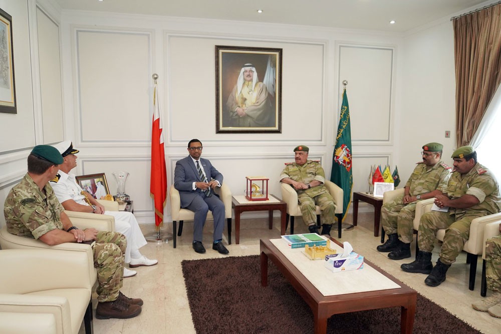 مدير أركان الحرس الوطني يستقبل نائب السفير البريطاني لدى المملكة