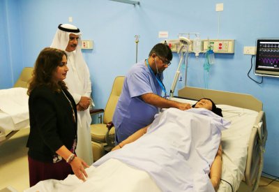 الجلاهمة تطلع على إمكانات مركز المحاكاة الطبية بجامعة الخليج العربي